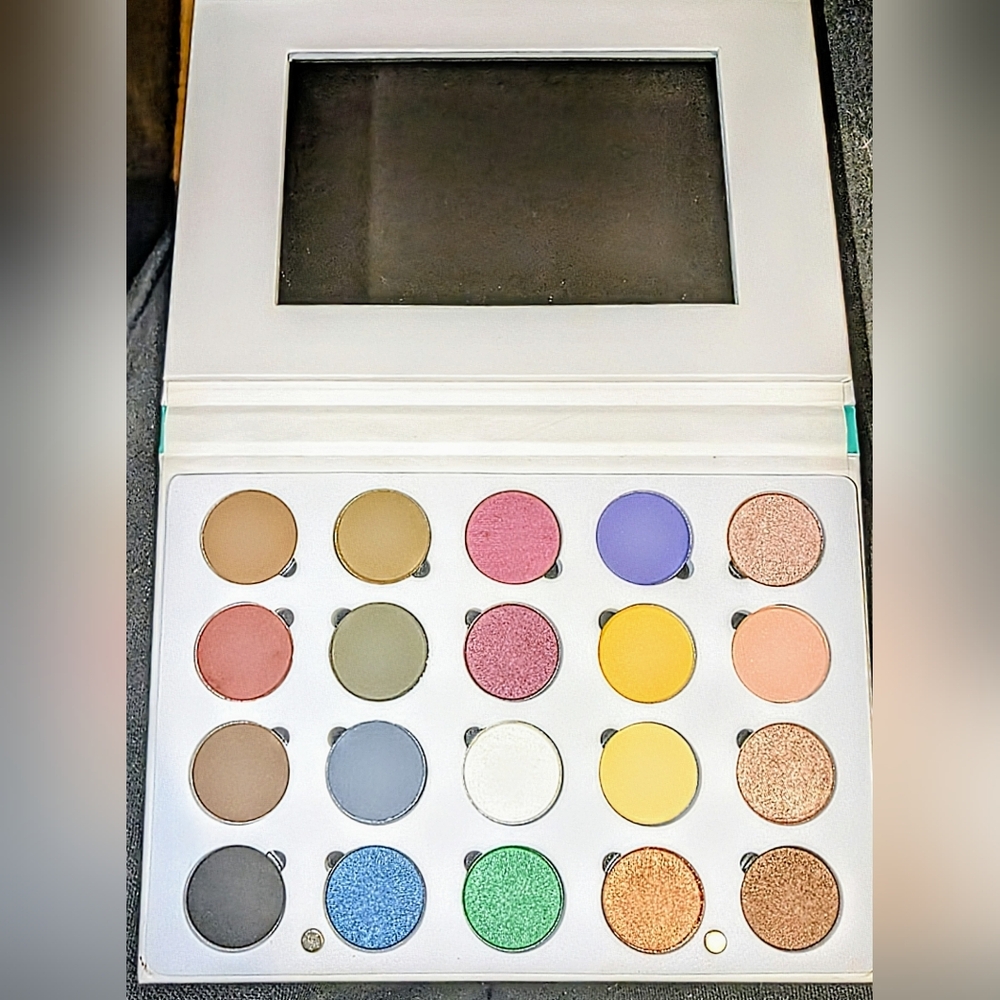 OFRA COSMETICS Pro Palette - Eyeshadow - Picture 5 of 12